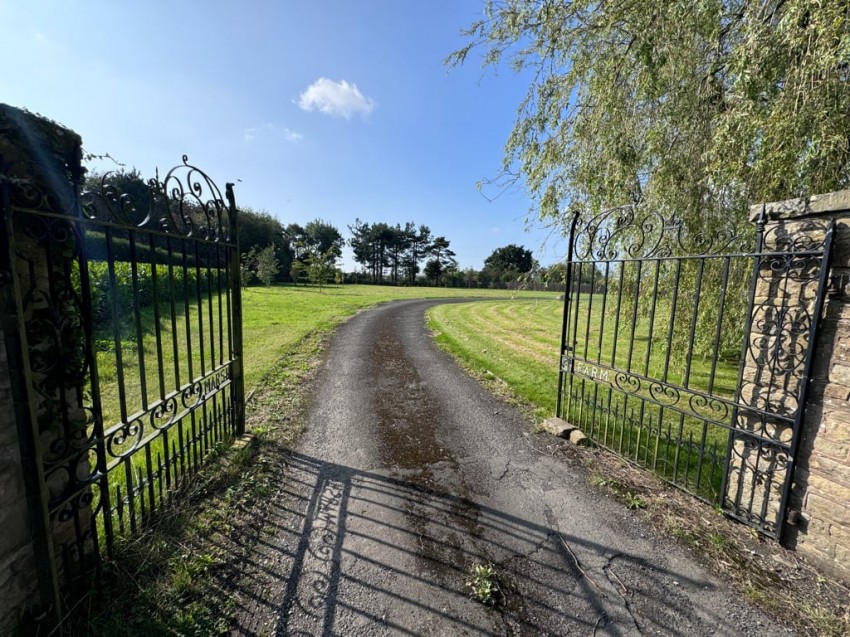 Images for Marsh Farm, Back Lane, Longton, Preston, Lancashire