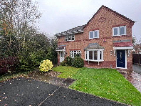 View Full Details for Cloughfield, Penwortham, Preston, Lancashire